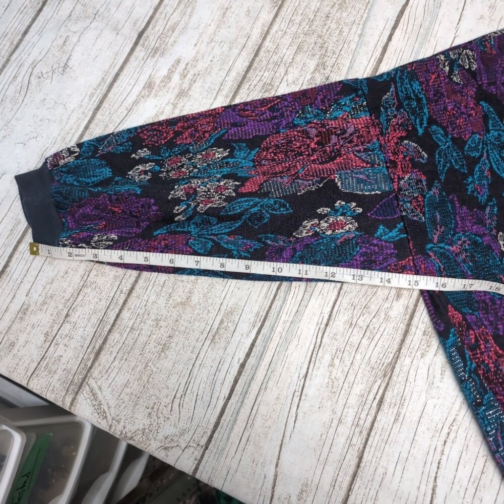 Vintage Abstract Floral Design 3/4 Length Sweater - Picture 8 of 9